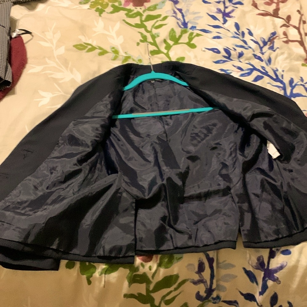 Jacket - Picture 4 of 6